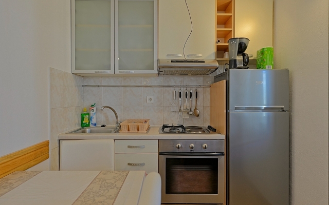 Apartment Puli - 200m from sea: Nela2  Postira, Island Brac