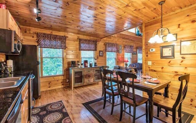 Makin Memories - Two Bedroom Cabin