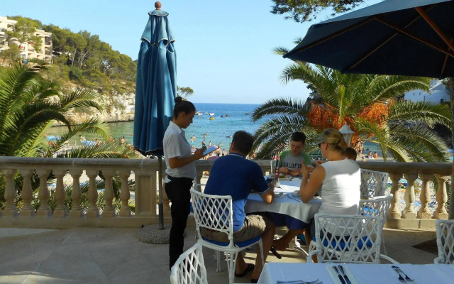 Hotel Apartamentos Cala Santanyi