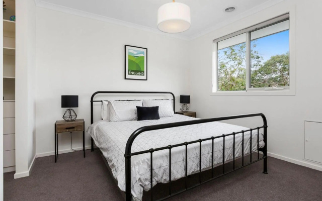 Corymbia - Mount Martha