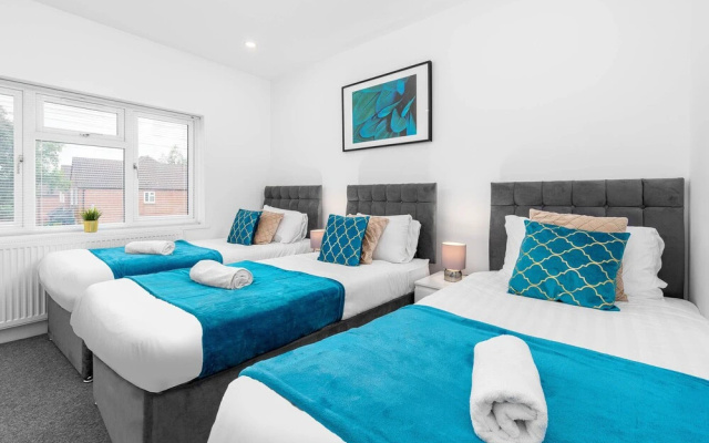 Spacious House With Garden Close to Birmingham City Centre
