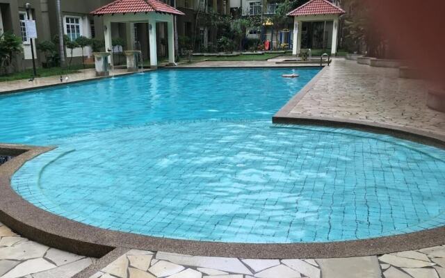 Stay 707 with pool view