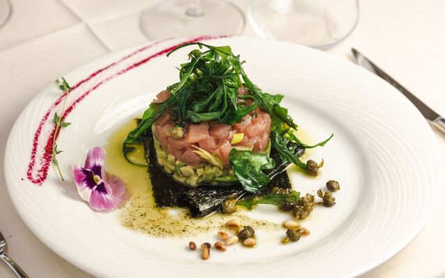 Boutique Hotel Shell