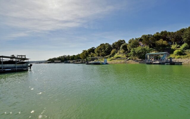 6107 Hudson Bend Rd Home