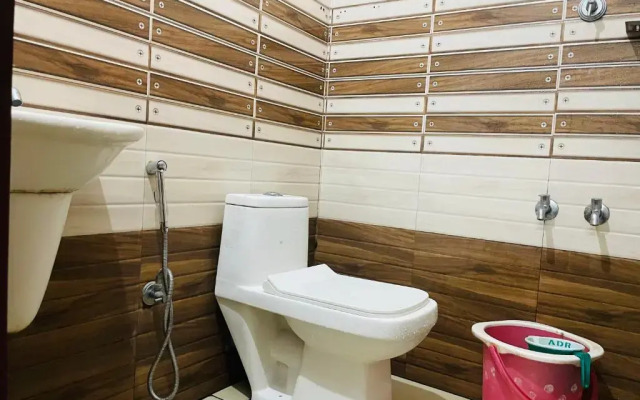 Clements Holiday Home By OYO Rooms