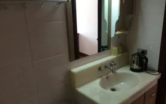 Cangnan Crescent Hotel