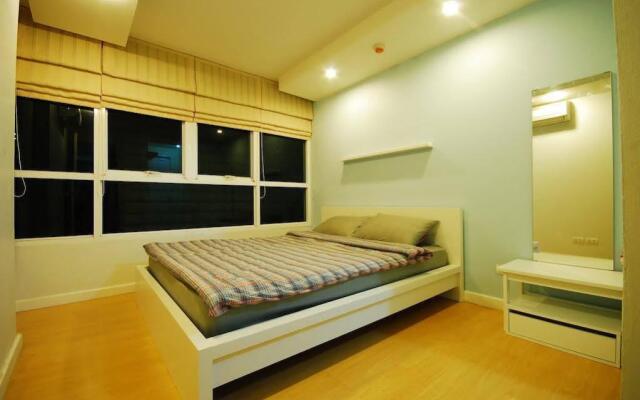 Phrakanong Zenith Place Serviced Apartment