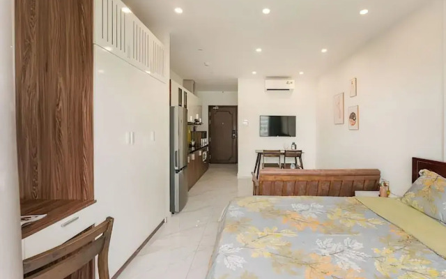D El Dorado Westlake Luxury Apartments