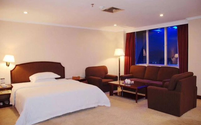 Out Sky Hotel