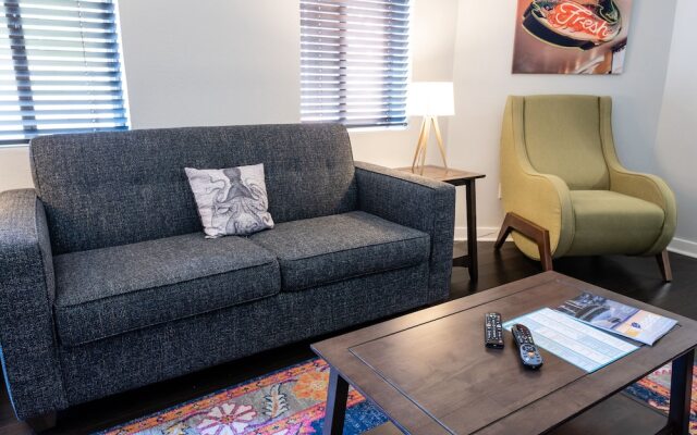 Kasa The Oxford Seattle