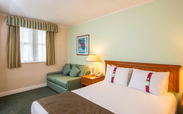 OYO Tong Park Hotel