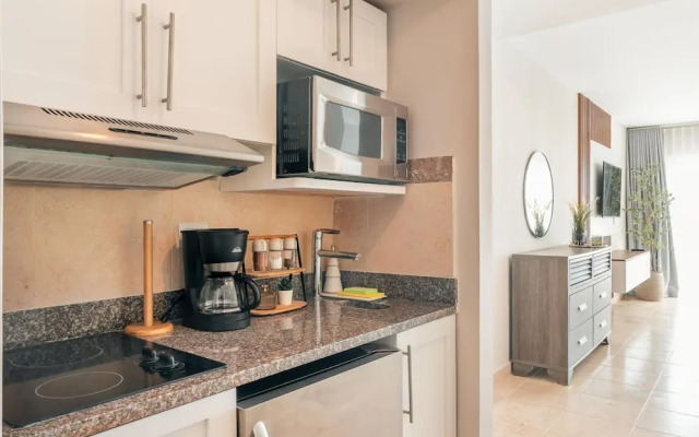 Modern Studio With Ocean View in Punta Palmera