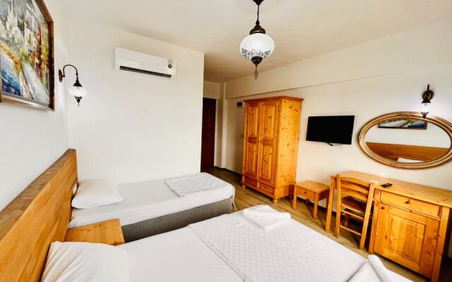 Sukha Inn Otel & Beach