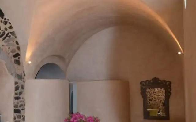 Pyrgos Old winery villa