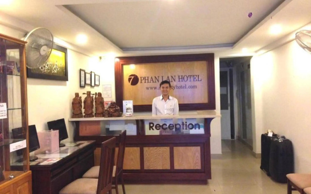 Castella Hotel
