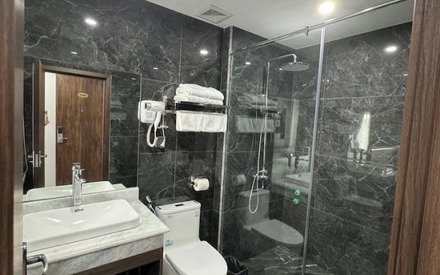 Luxury Phoenix Hotel 2