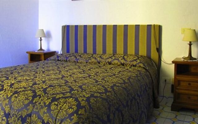 Le Rose Residence