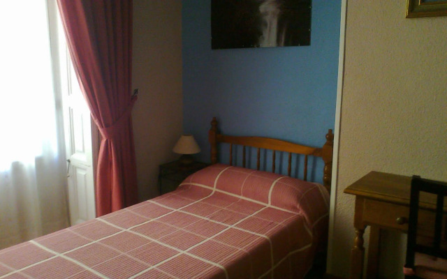 Hostal Hispalense