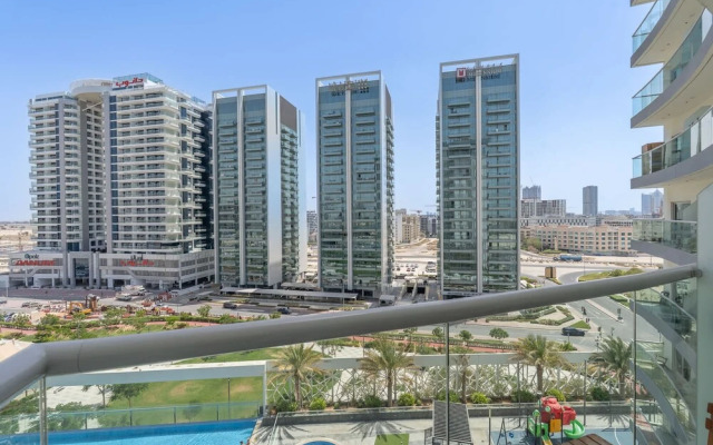 An Oasis in Bella Rose and Sleeps 2