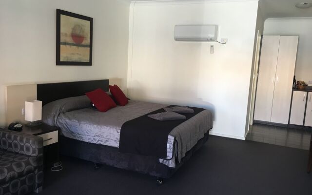 Horsham Mid City Court Motel