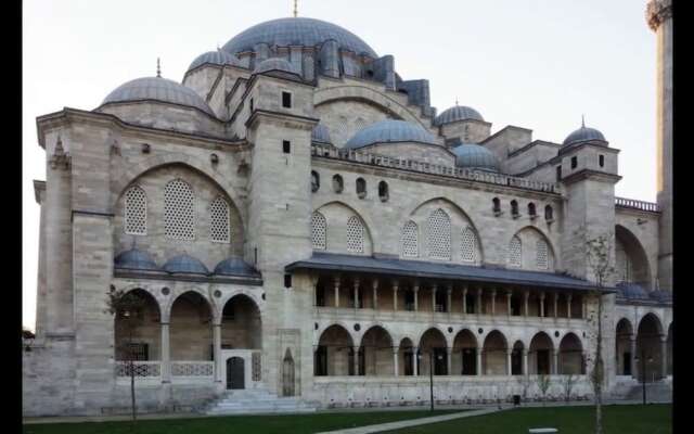 Istanbul House