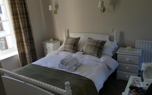 Central Bar Guesthouse