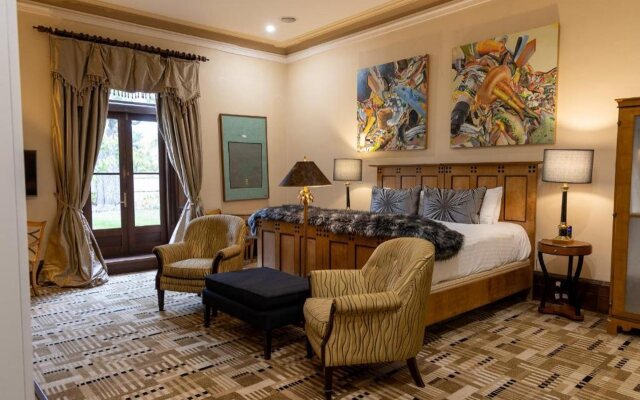 Islington Hotel
