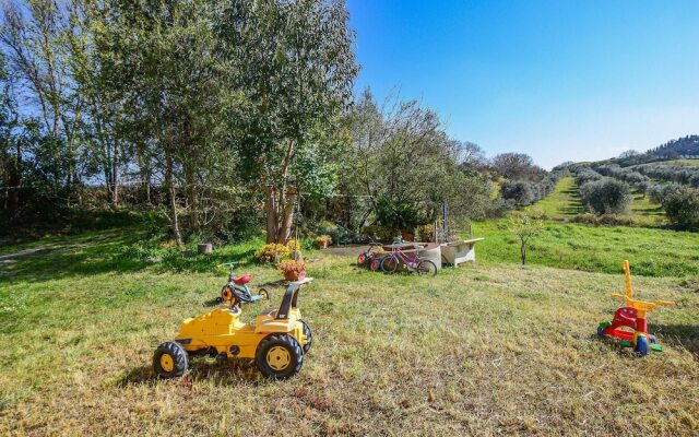 Beautiful Home in Cinigiano With 2 Bedrooms