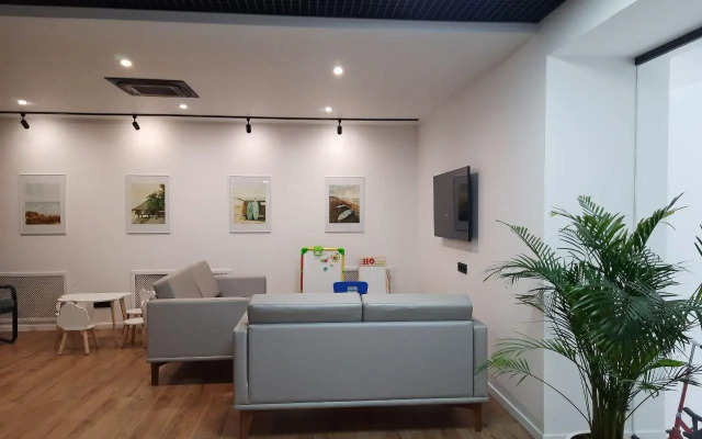 Aquamarine Apartment on Pionersky Avenue 20