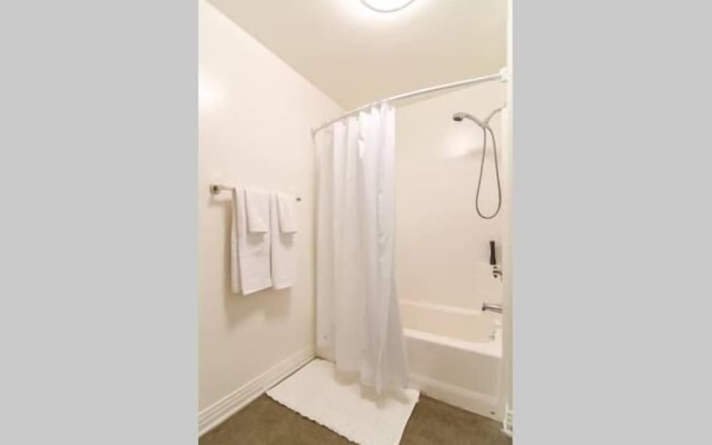 LUX 0 Bedroom Studio By Senstay