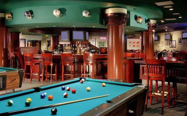 Hilton East Brunswick Hotel & Executive Meeting Center