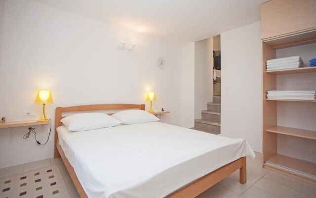 Awesome Home in Dubrovnik With Wifi and 3 Bedrooms