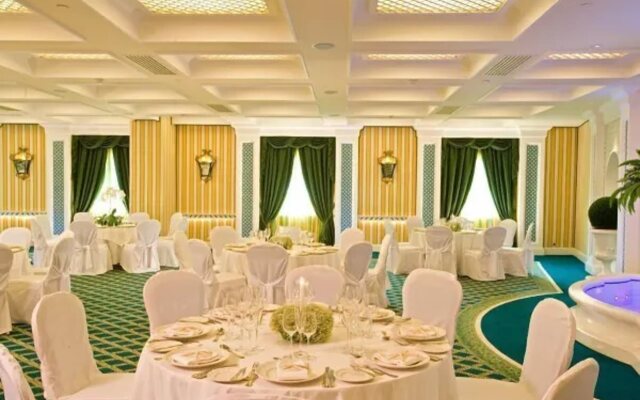 Royal Olympic Hotel
