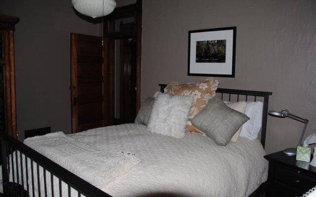 Off Broadway B&B