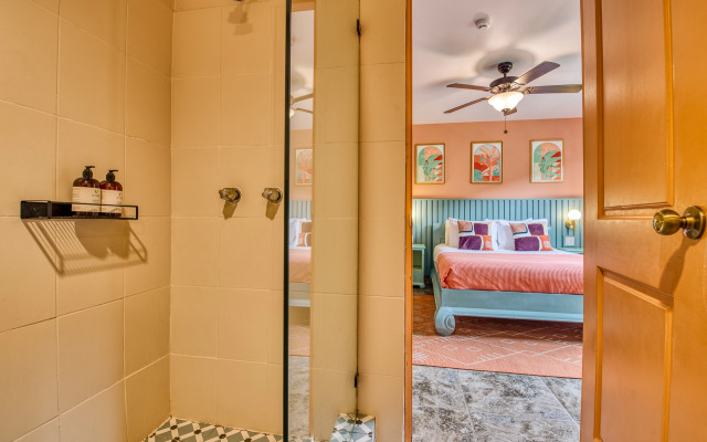 Bocas Paradise Hotel