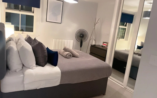 Super Luxe Central Maidenhead Apartment