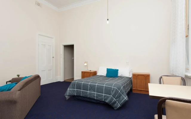 Riverina Hotel