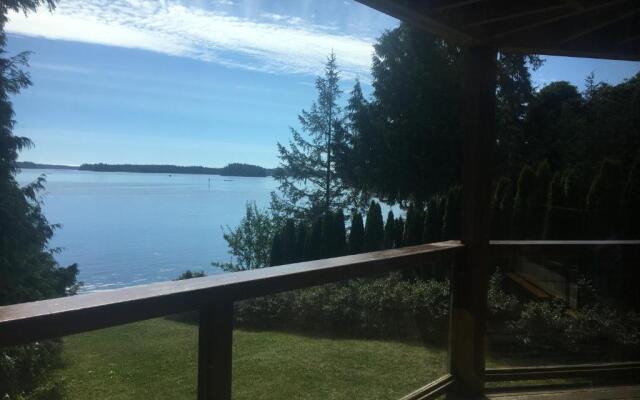 Tofino Stormbay Guest House