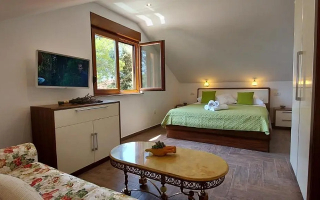 Kandarola Resort