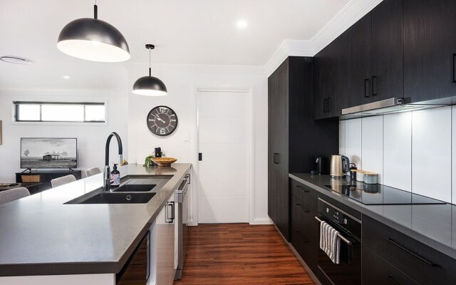 Campanile House by Your Innkeeper Mudgee