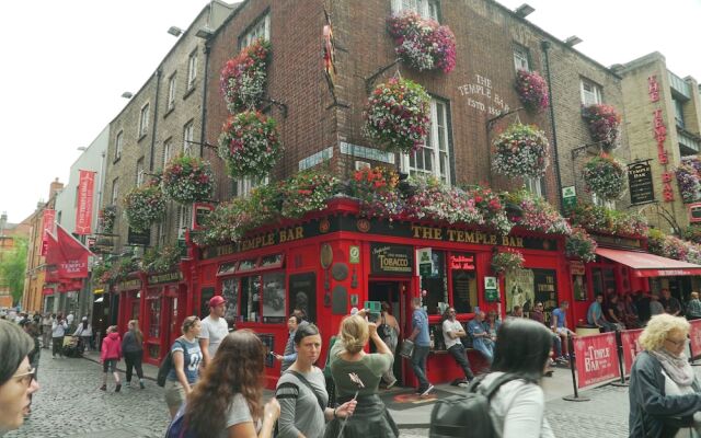 Gorgeous Sycamore Street Templebar