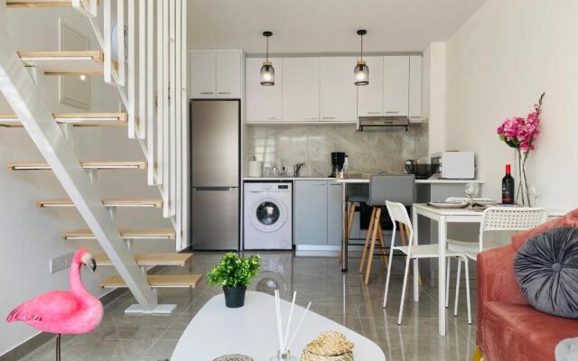 Pink Flamingo 1-BR apartment in Larnaca