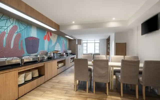 Hanting Hotel (Guangzhou Dongpu Dama Road)