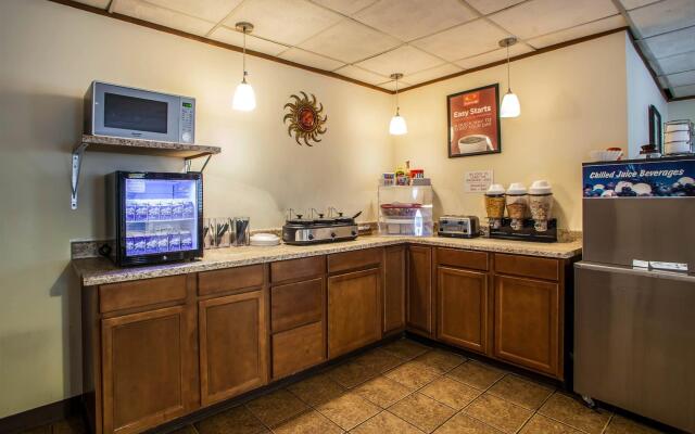 Economy Inn & Suites