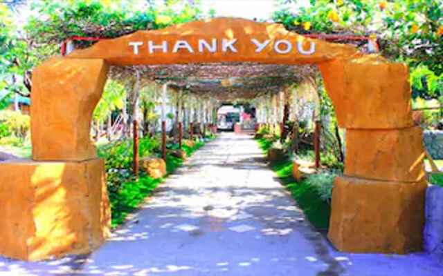 Bakasyunan Resort and Conference Center - Zambales