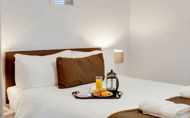 Base Serviced Apartments - The Docks
