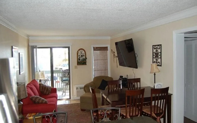 A Place at The Beach III 1C - 2 Br Condo