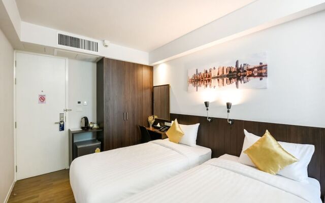 Kitzio House Hotel