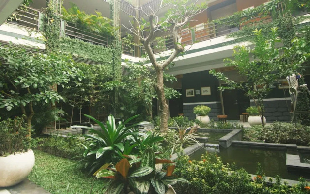Savita Inn