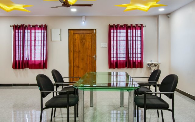 OYO 65421 Nakshatra Suites And Function Hall